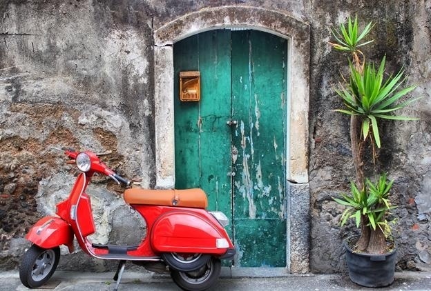 VESPA ITALY TASKY