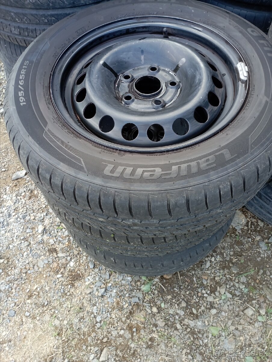 Pneumatiky s diskami 195/65R15