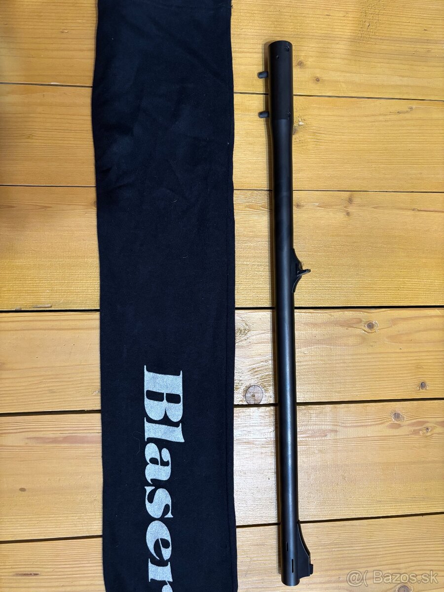 Blaser R93, Hlaveň 416. RM, predpažbie, závorník, zásobník