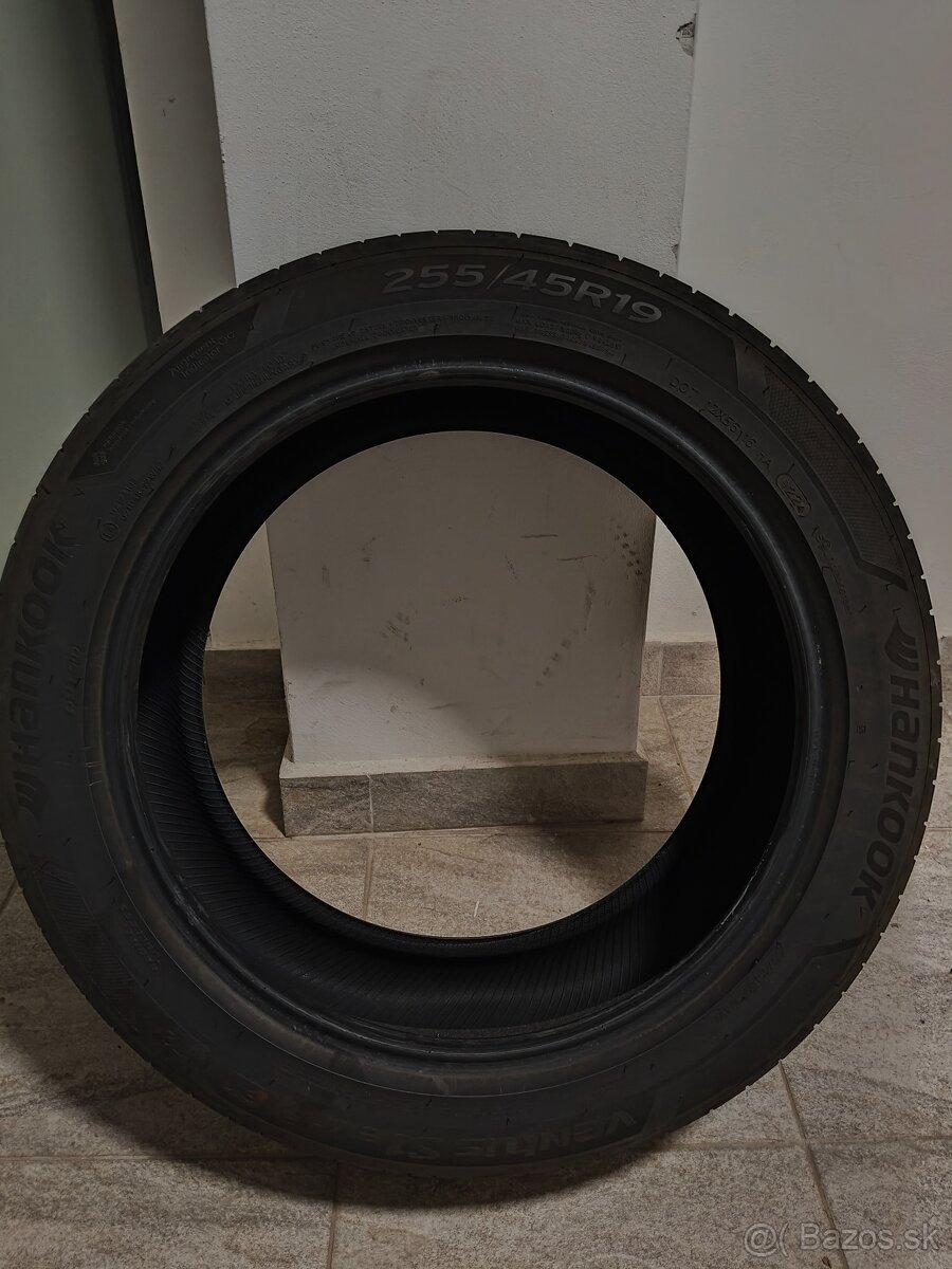 Letné Pneumatiky Hankook Ventus S1 Evo 3 255/45 R19