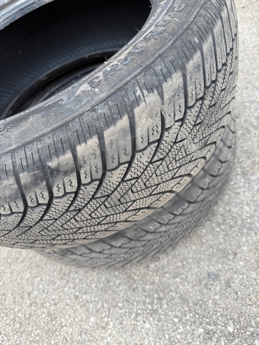 Predám zimné pneumatiky Arivo 215/55 R16 97HXL