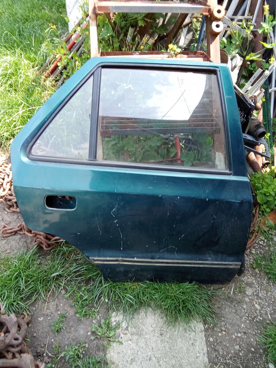 Predám dvere na škoda felicia