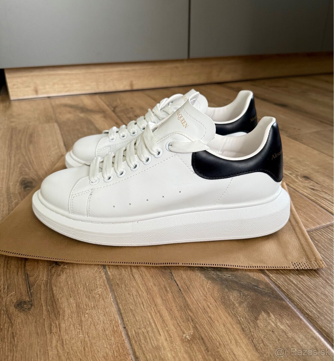 Alexander McQueen 44