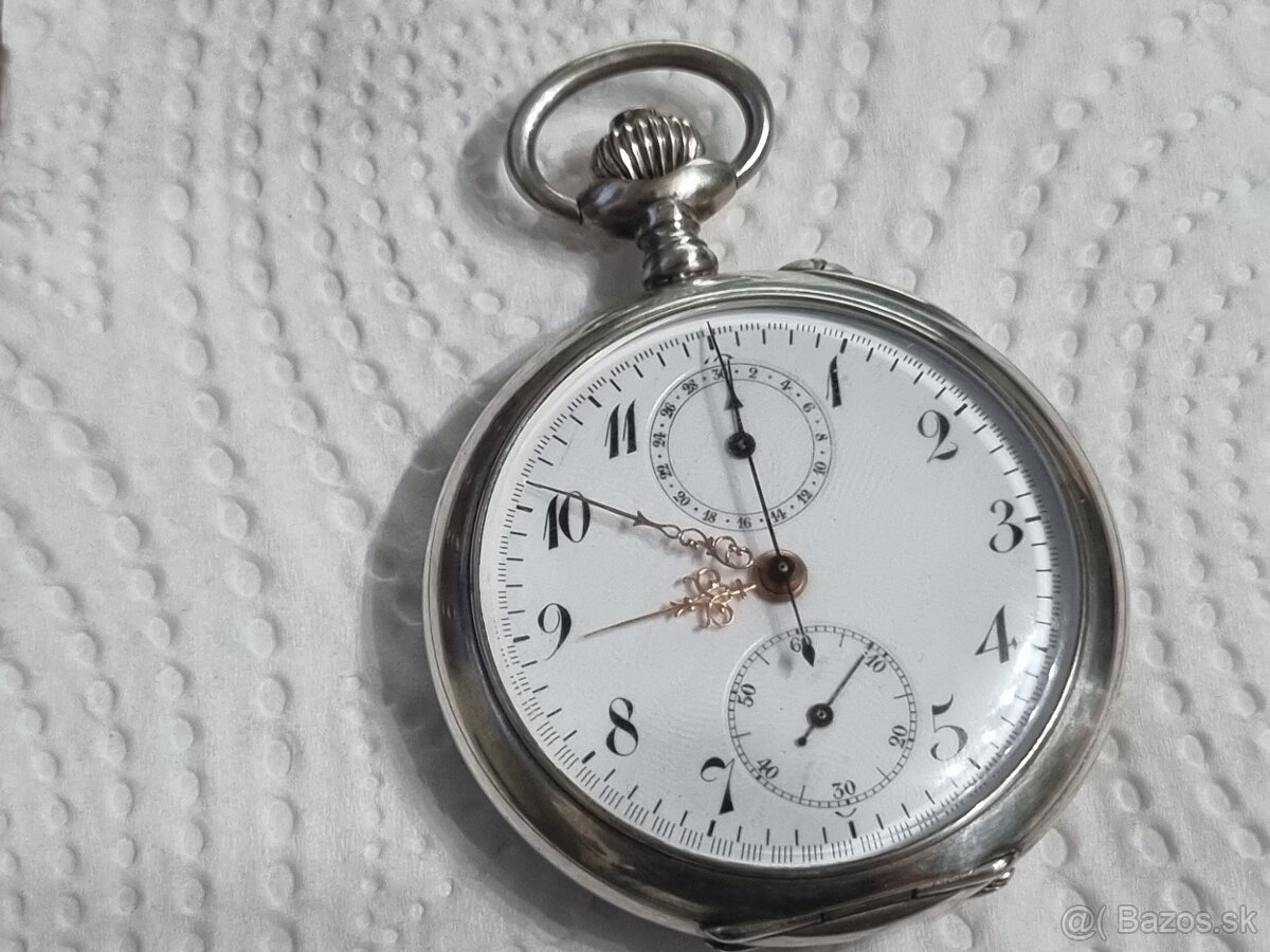 Strieborné, vreckové hodinky-chronograf.