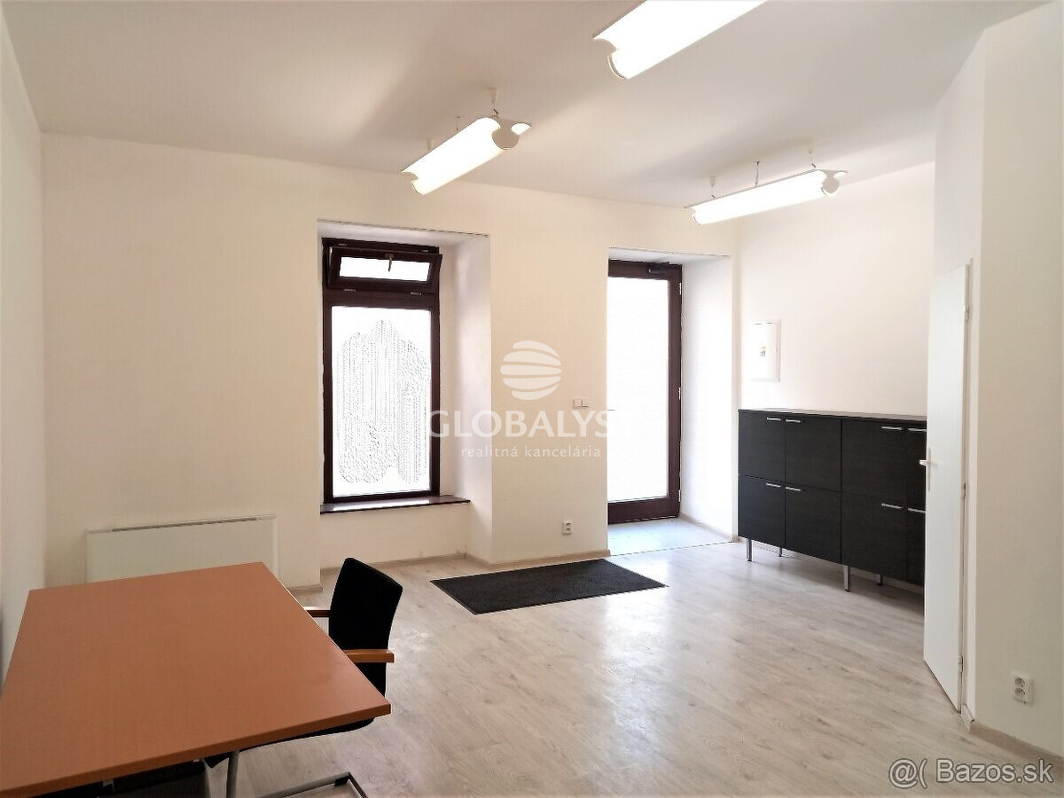 Štýlová obchodná prevádzka 38 m2 - v centre mesta