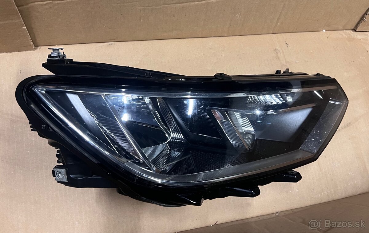 VW Passat B8 prave predne svetlo halogen 3G1941006C