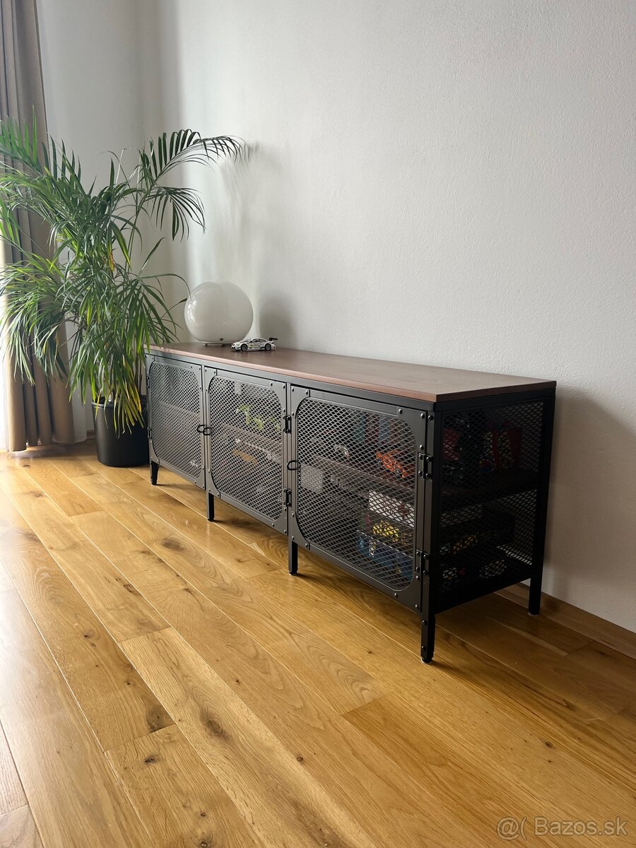 Ikea tv skrinka
