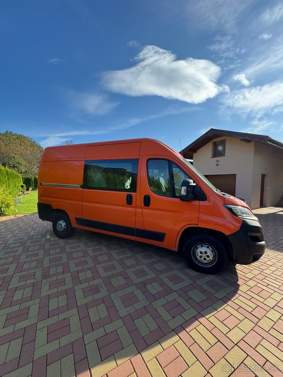 Prenájom 7-miestna dodávka 2.0 96kW ťažné