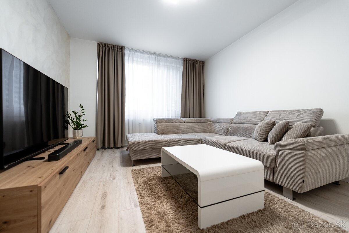 Moderný 2 izb. BYT po rekonštrukcií, KE - Nad jazerom