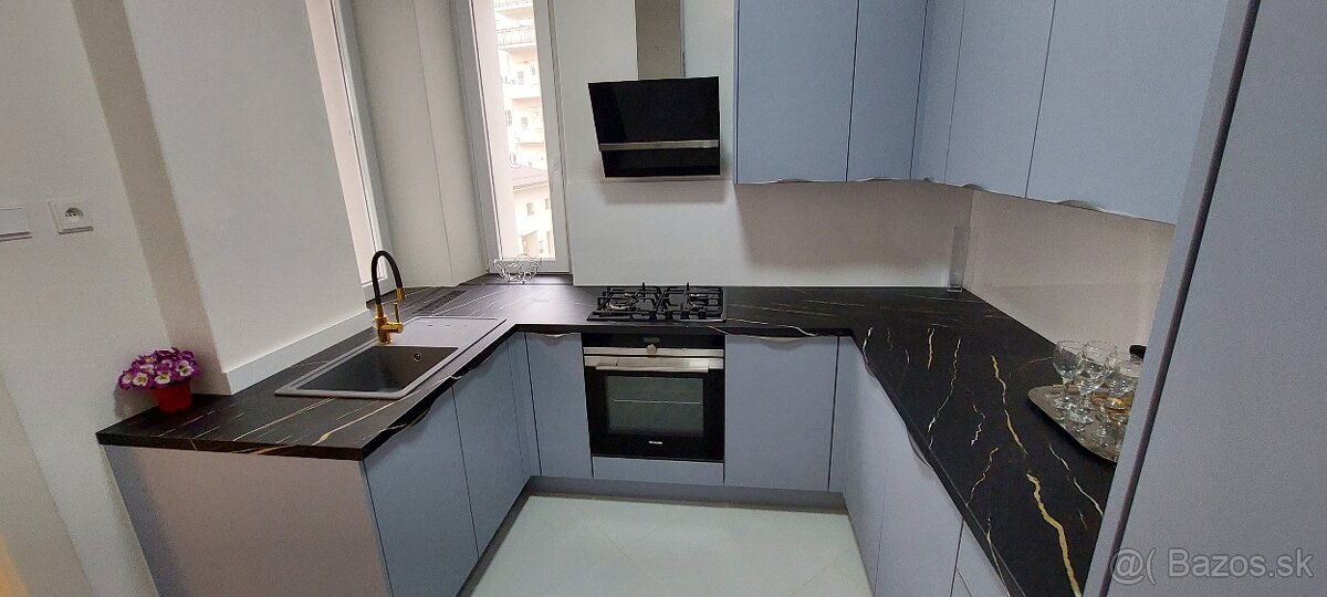 3 izbov Centrum s sparkovacim.miestom