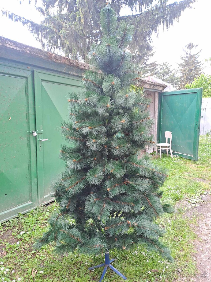 Vianocny stromcek umely