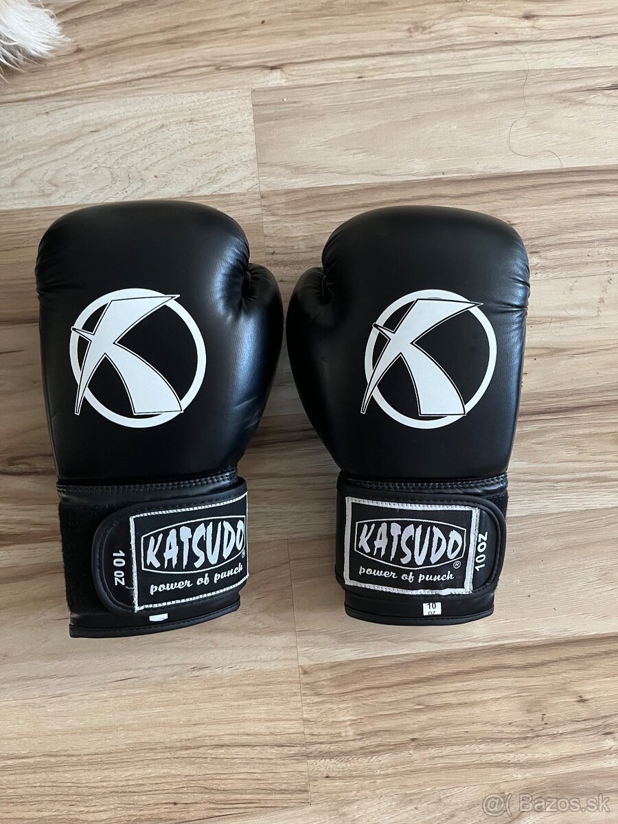 Kickbox výstroj