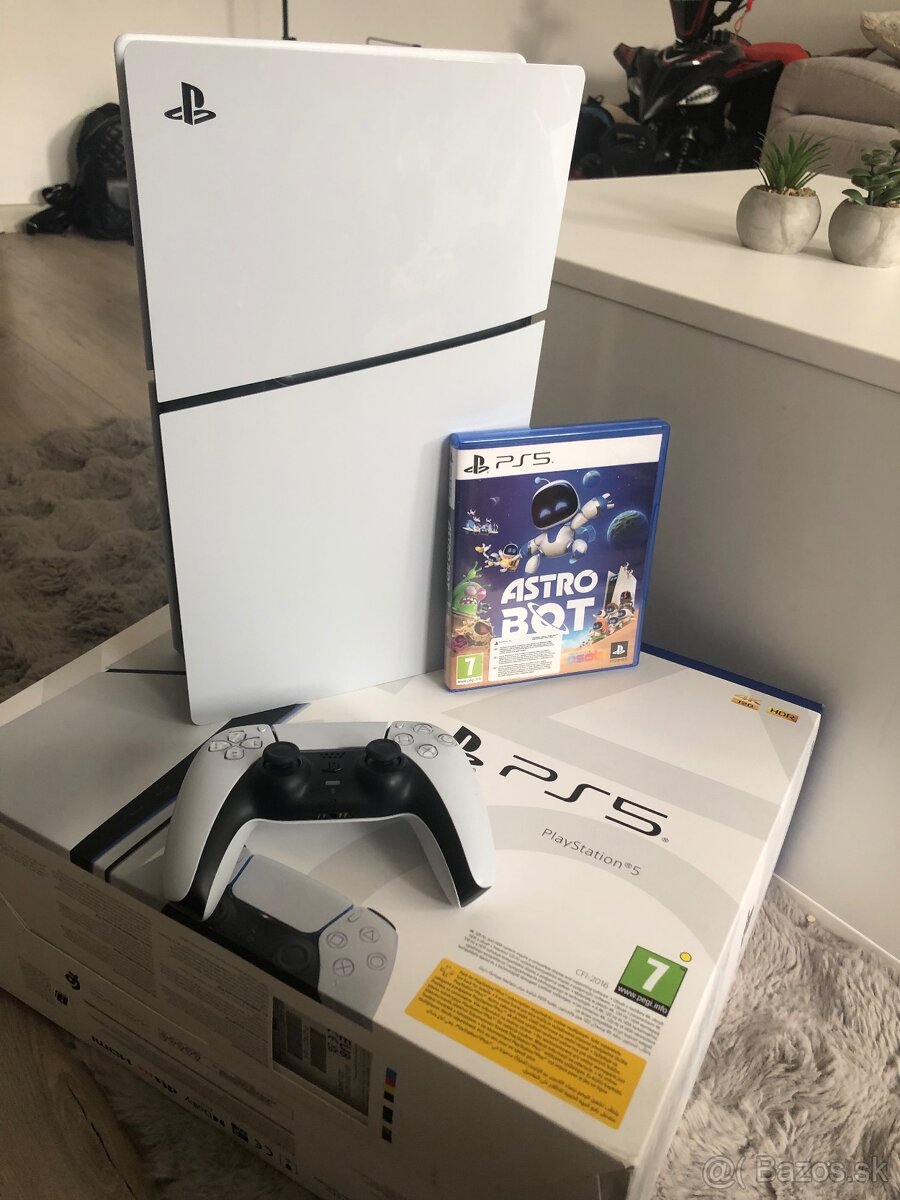 Predám PS 5 s mechanikou + 2x DualSense Wireless Controller