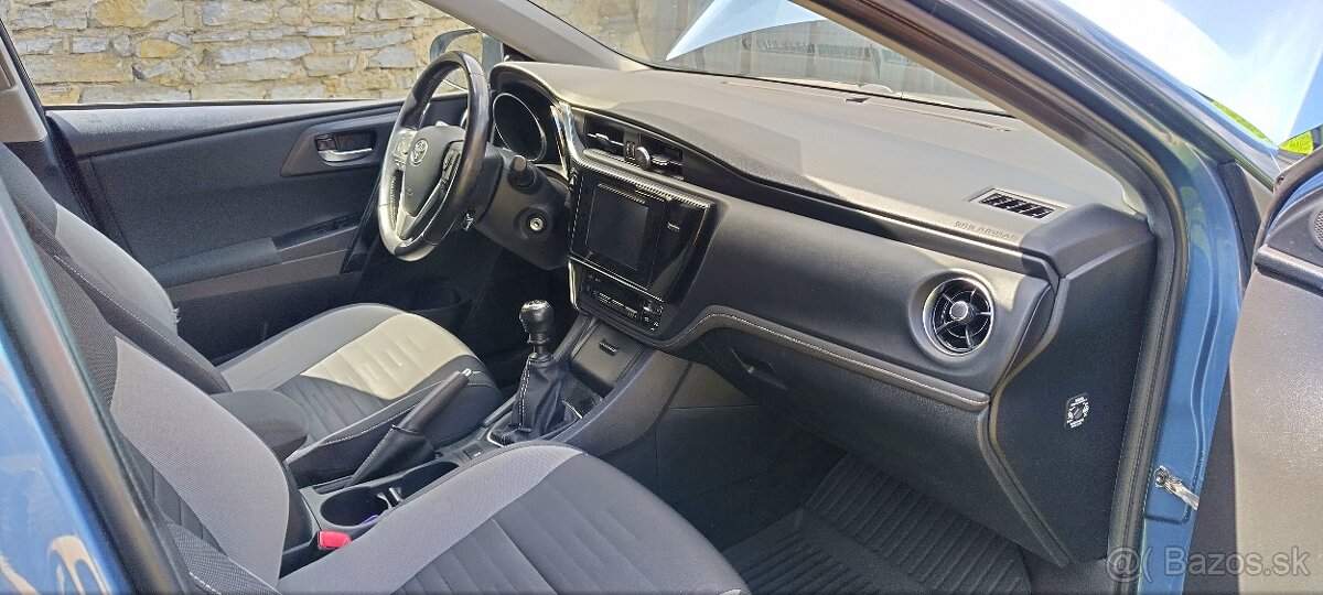 Toyota Auris.