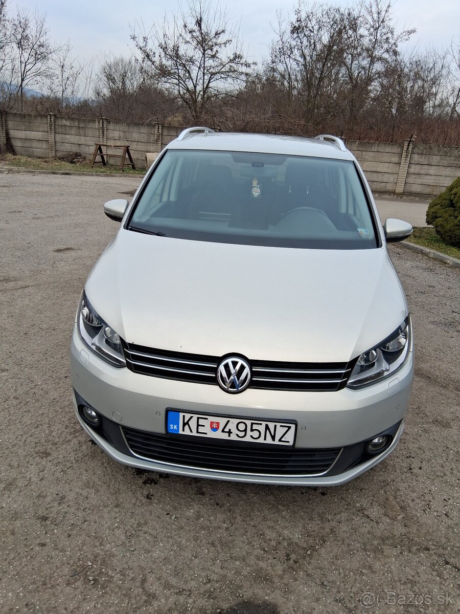 Volkswagen touran dsg 150tis.ťazne