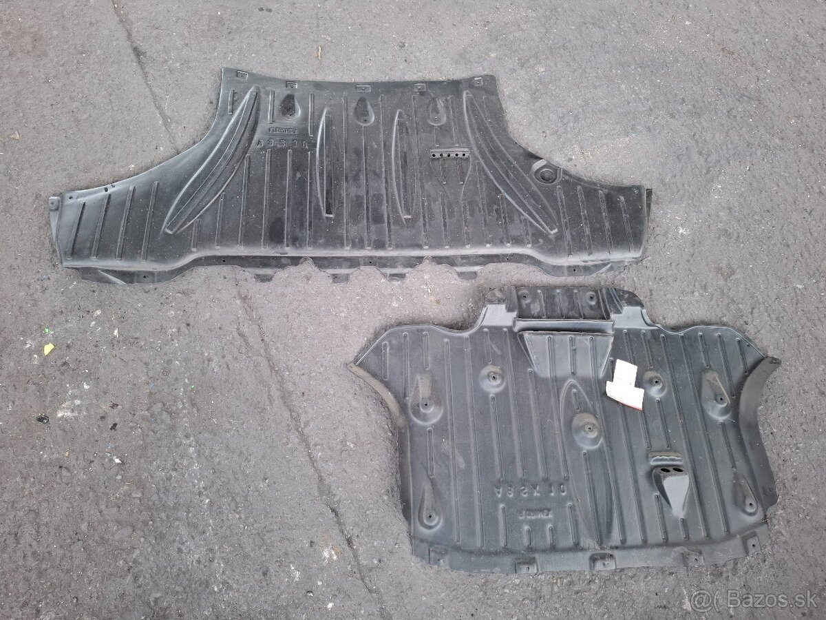Audi a8 2010 spodne kryty motora Cena 120eur za oba ako sú