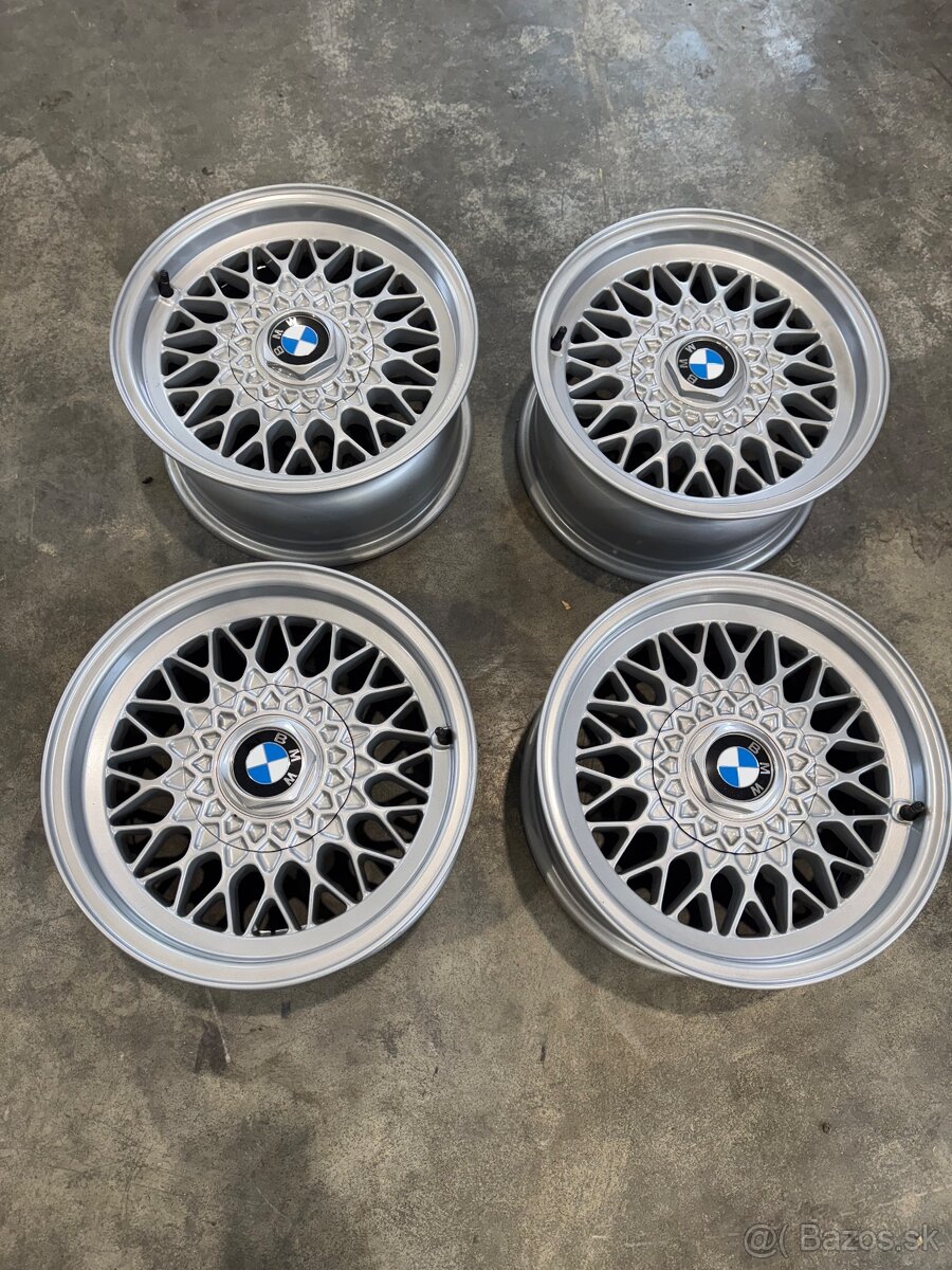 BMW e34 Style 5 , disky r15