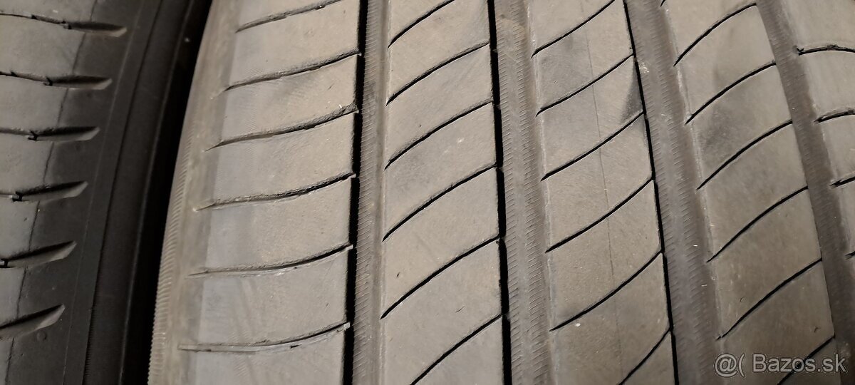 Predám 4ks jazdené letné 235/50r19-103V Michelin