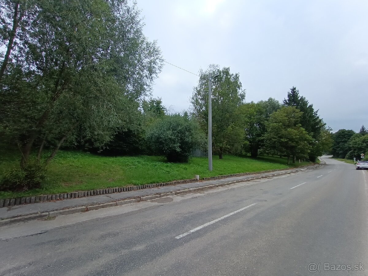 Predaj 2 pozemkov v obcí Mníchova Lehota