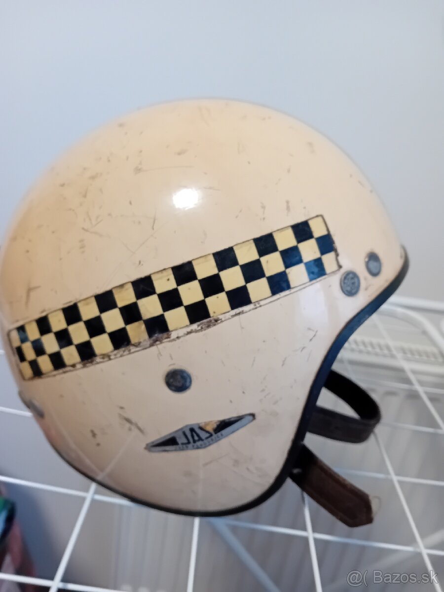 Moto prilby