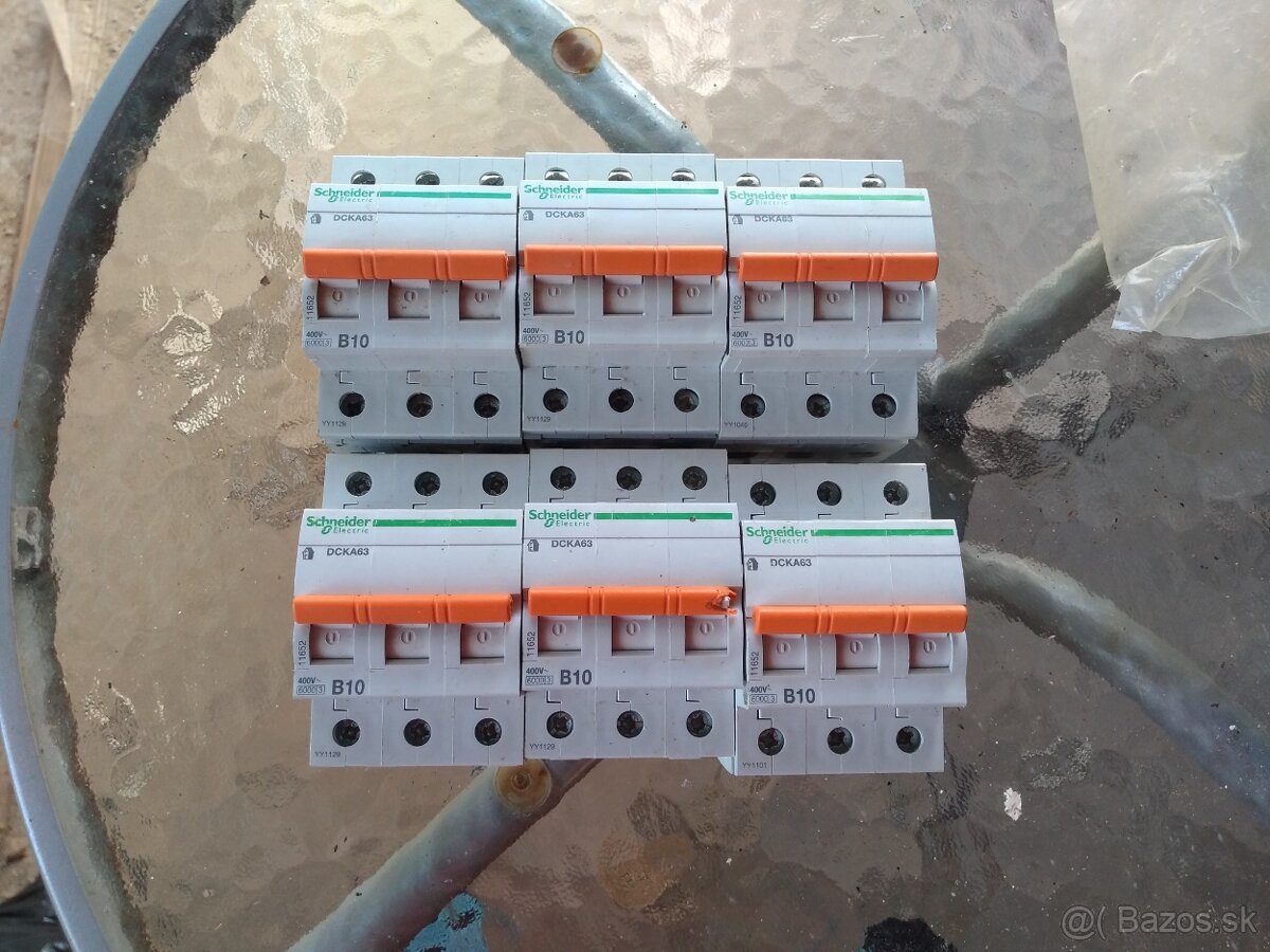 Istice Schneider B10A/3f