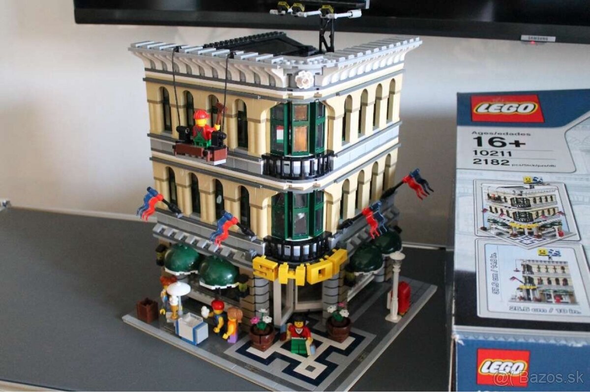 Lego Creator 10211 - nákupný dom (návod + krabica)