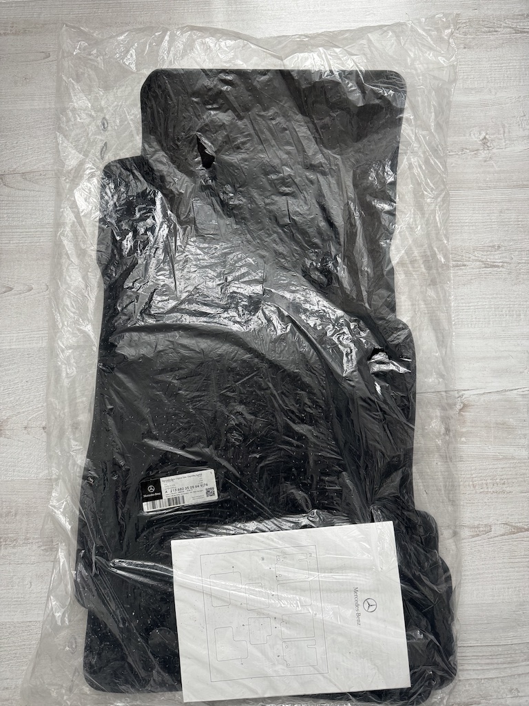 Mercedes Benz E trieda (W213) rohoze / koberce original nove