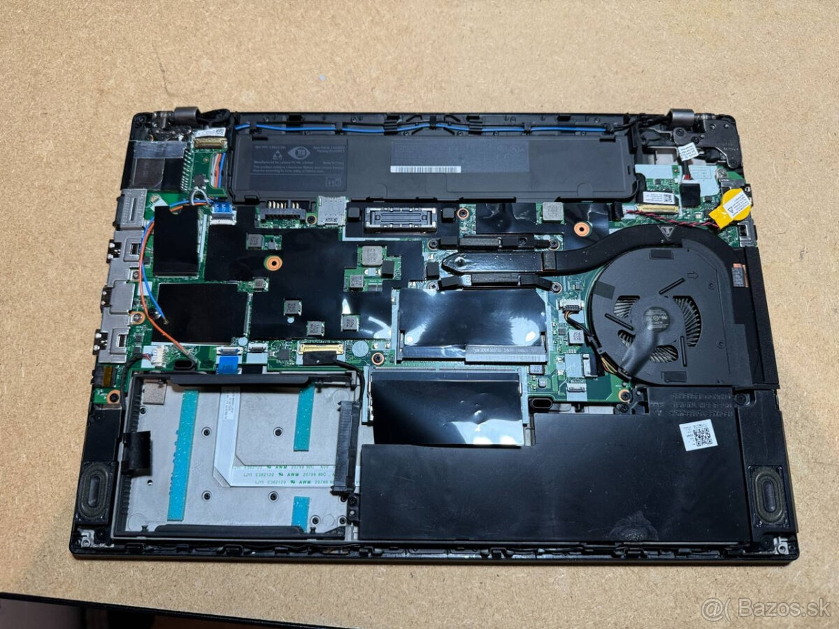 Predám nekompletný notebook Lenovo A475 na diely alebo doskl