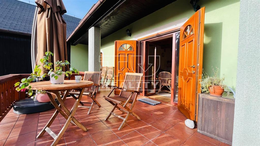 TUreality ponúka nádhernú zrekonštruovanú usadlosť 25...