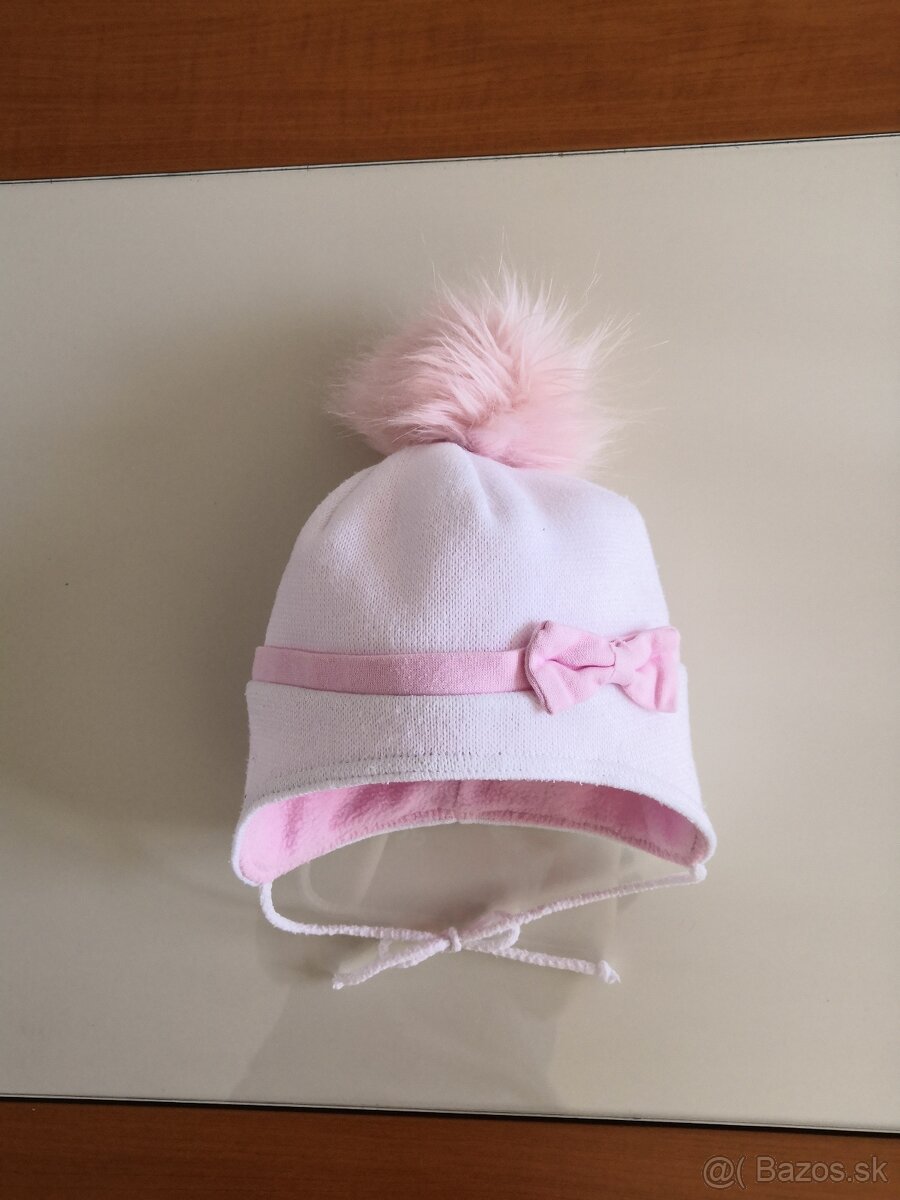 Zimná čiapka - biela s mašľou v.48-50