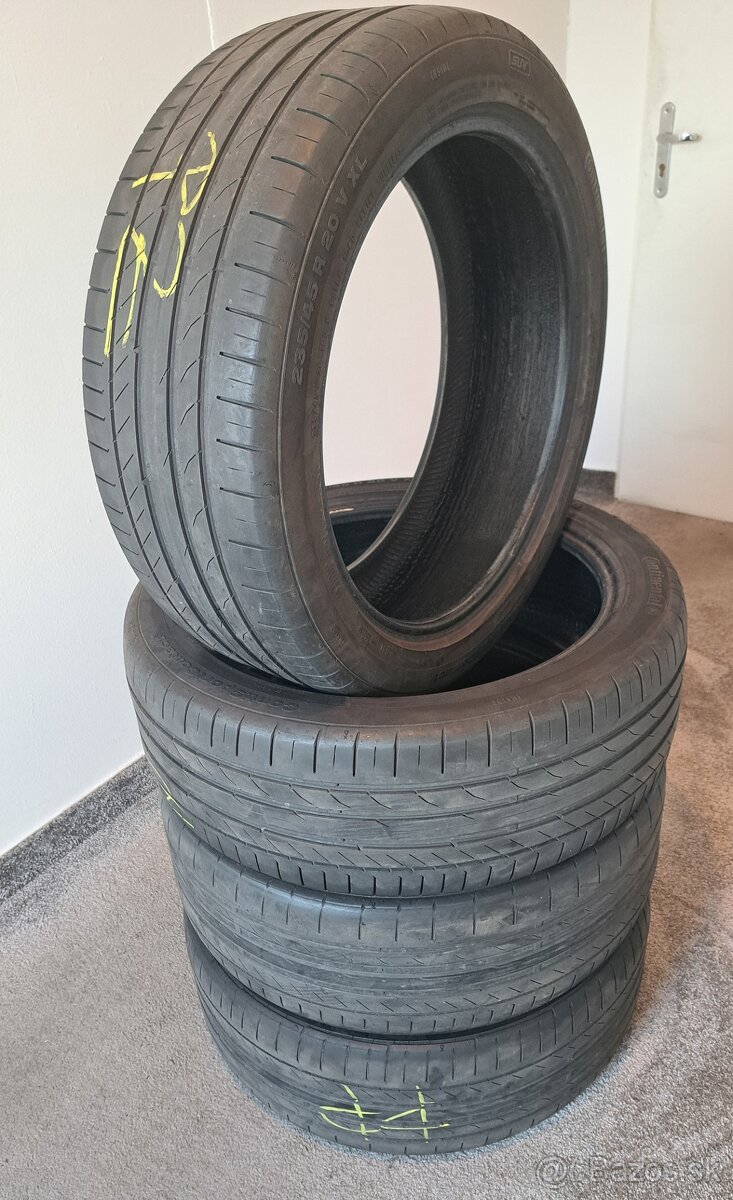 Continental 235/45 R20 100 V XL