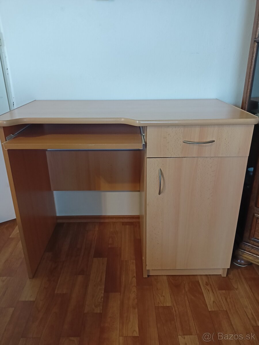Písací stolík
