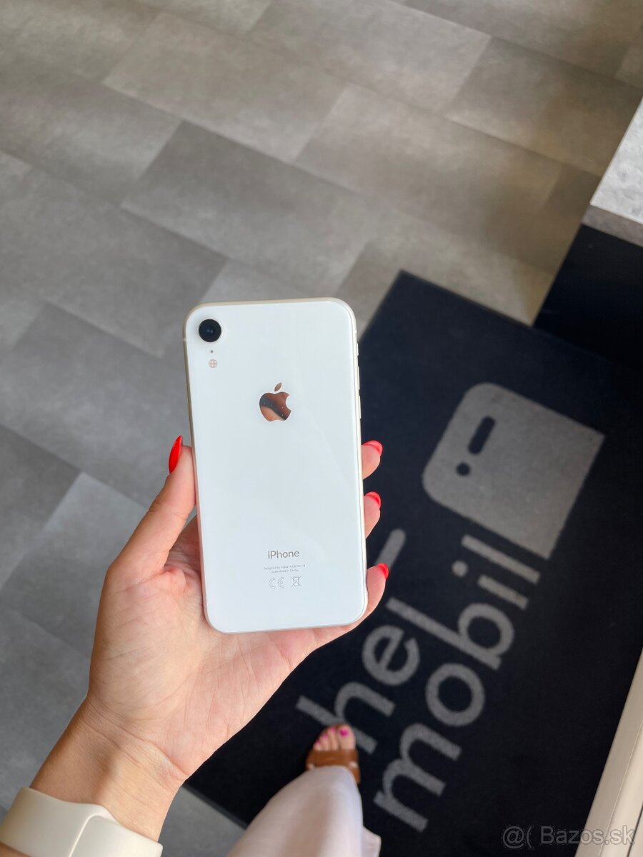 iPhone XR