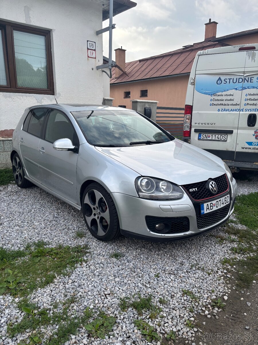 🟢 Volkswagen Golf 5 GTI 2.0 TFSI – 207 kW
