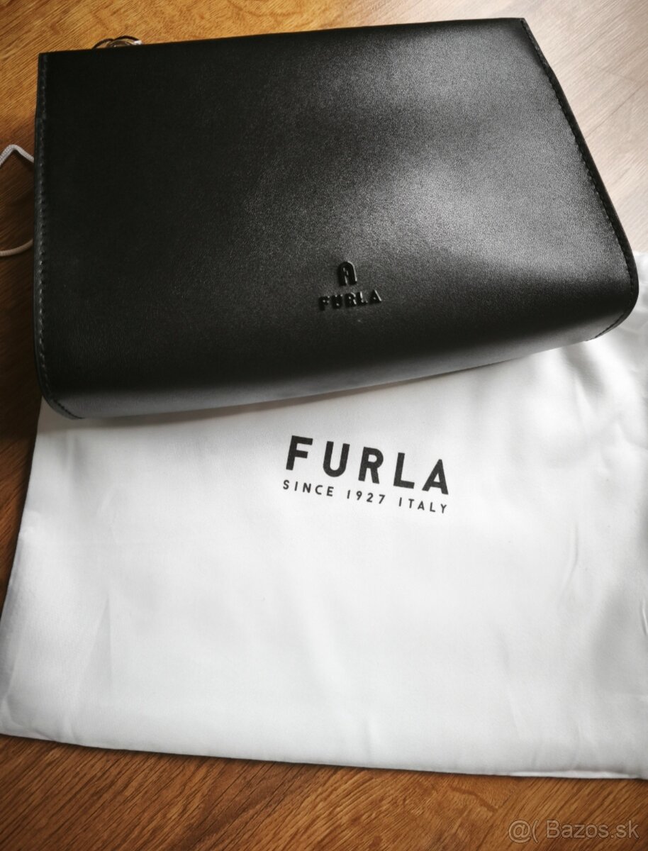 Malá čierna kožená kabelka zn. Furla