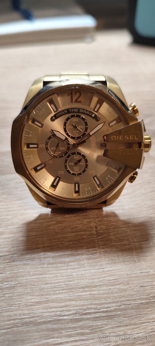Pánske hodinky Diesel Mega Chief DZ4360 – zlaté, chronograf