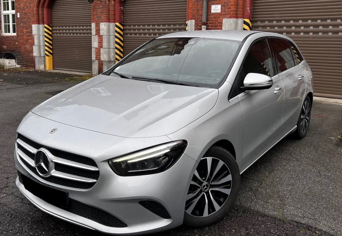 Mercedes Benz 200cdi 2021 amg line automat