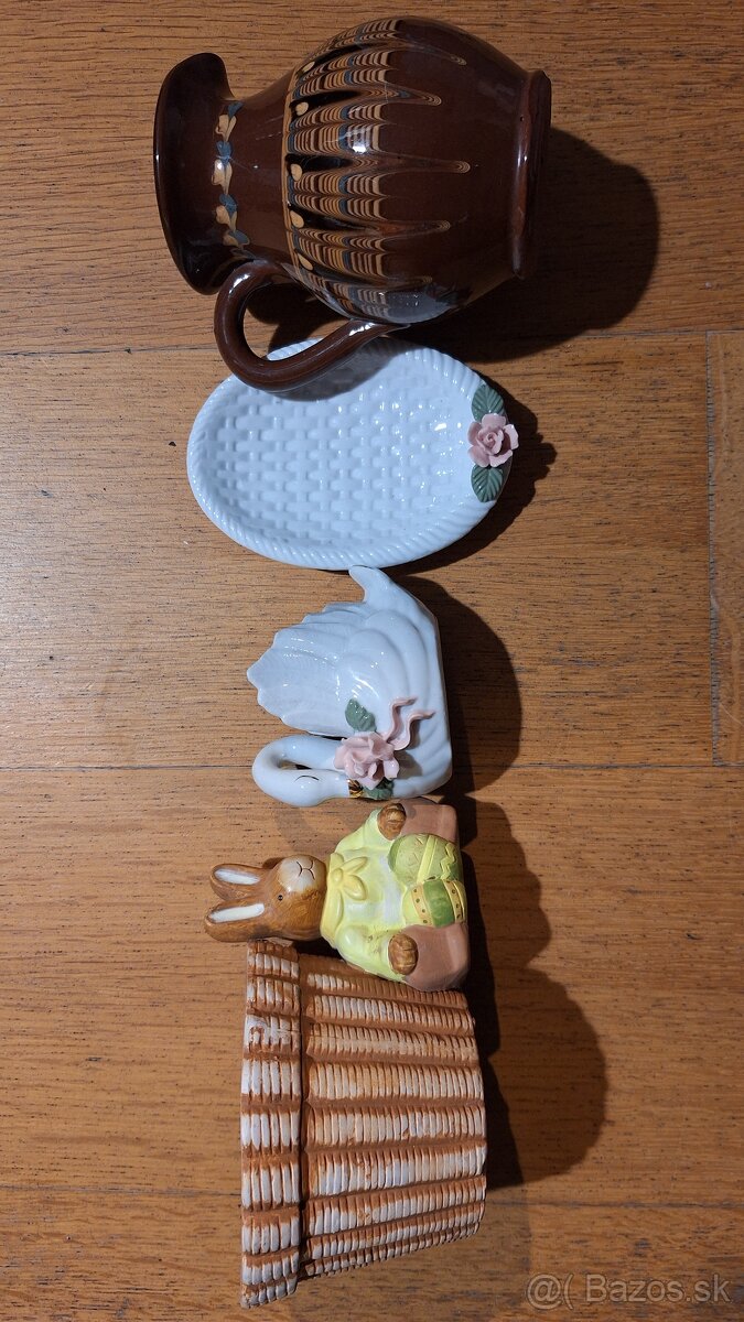 Malý mix starších dekorácií – keramika a porcelán (4 ks)