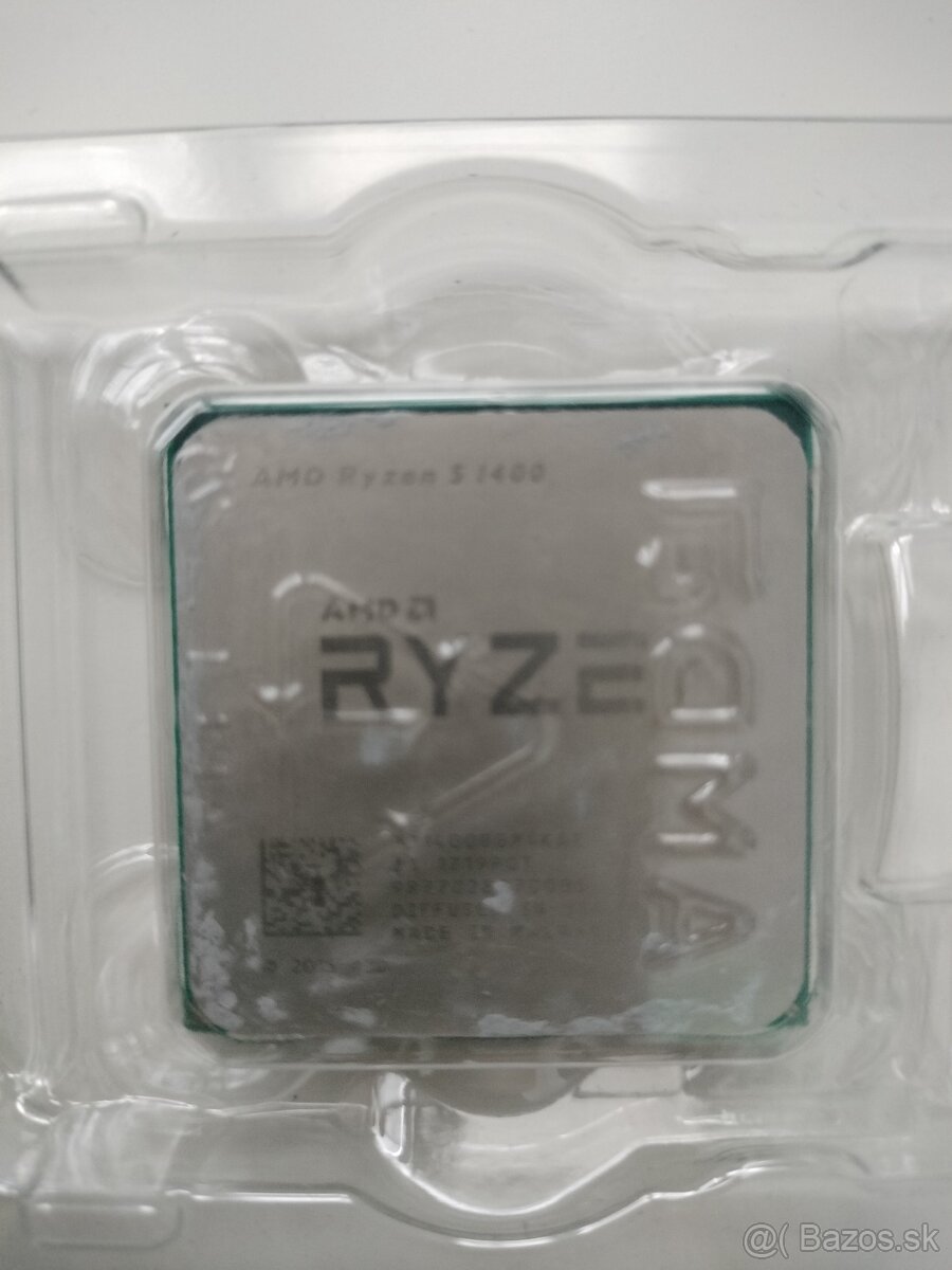 Predam procesor amd ryzen 5 1400