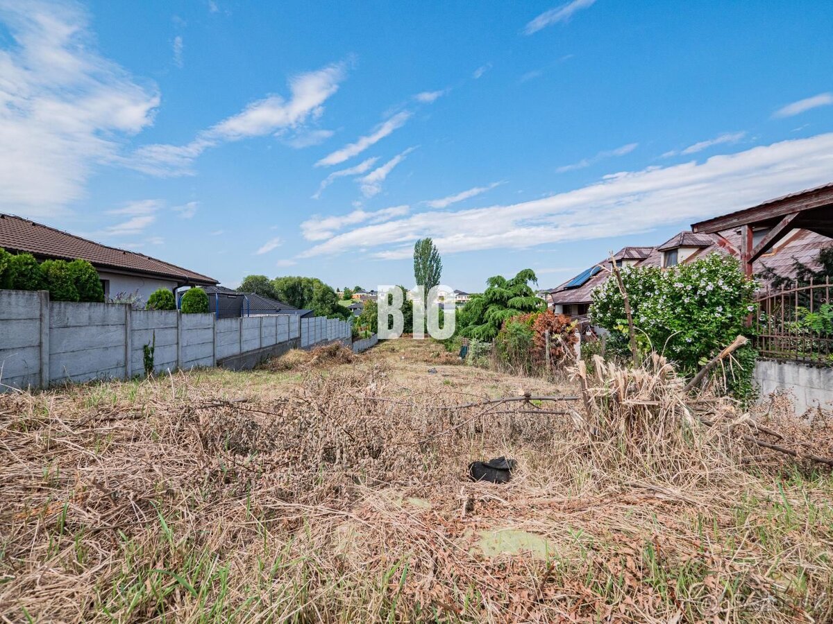 MALÝ LAPÁŠ stavebný pozemok 1183m2