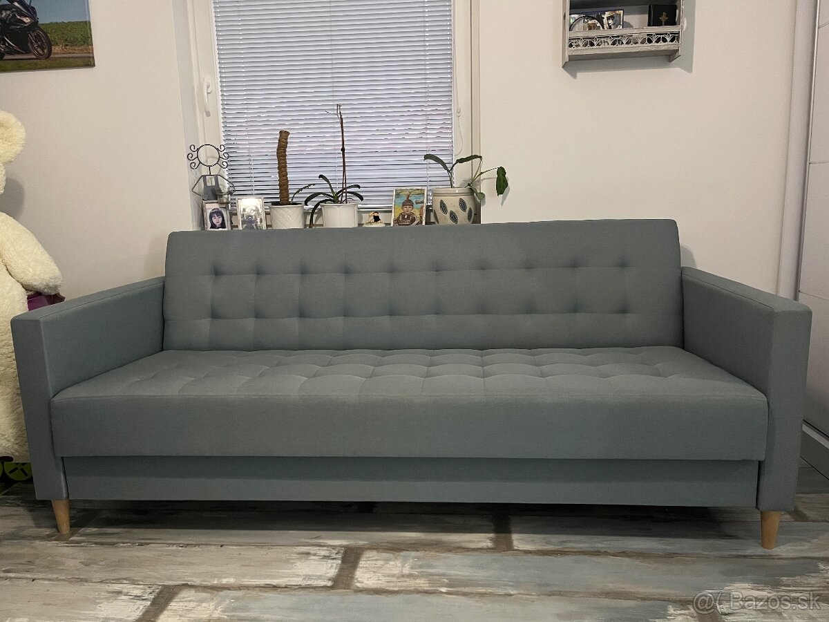 Predám rozkladaciu pohovku s úložným priestorom