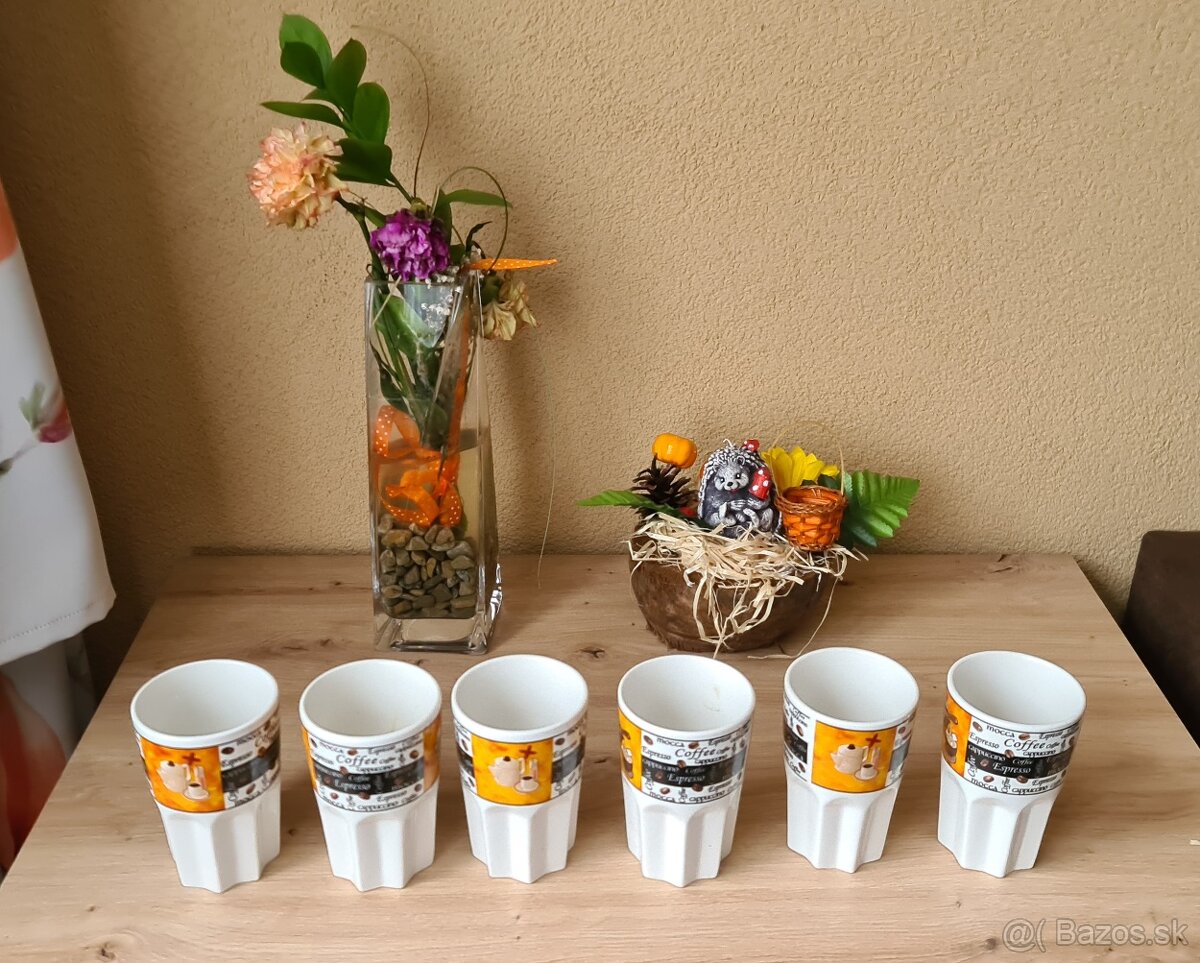 Poháre na kávu, nápoje