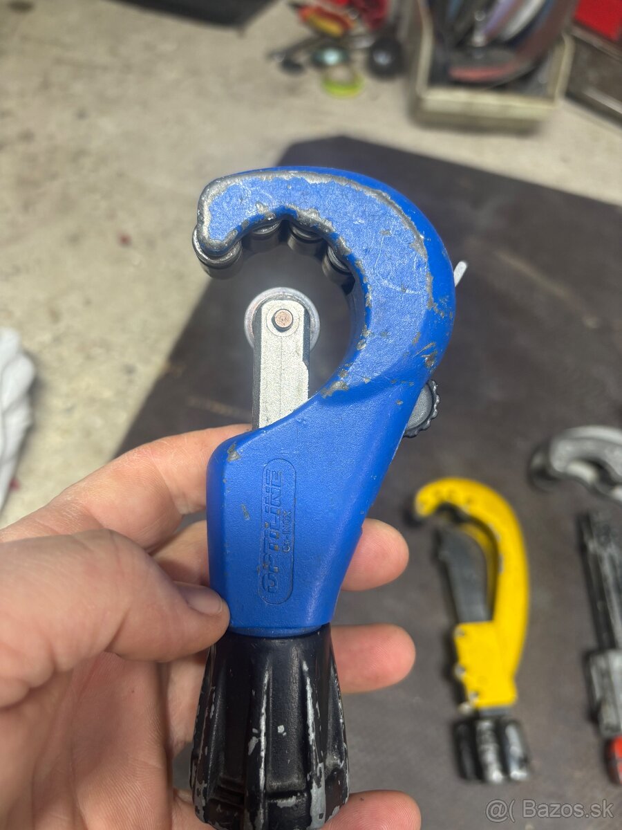 rezacka na rury optiline