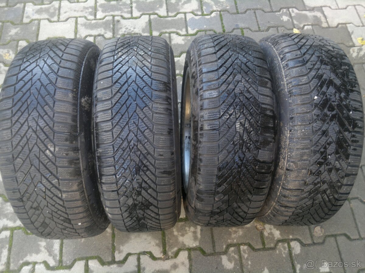 Zimne pneu. Pirelli 205/60 r16