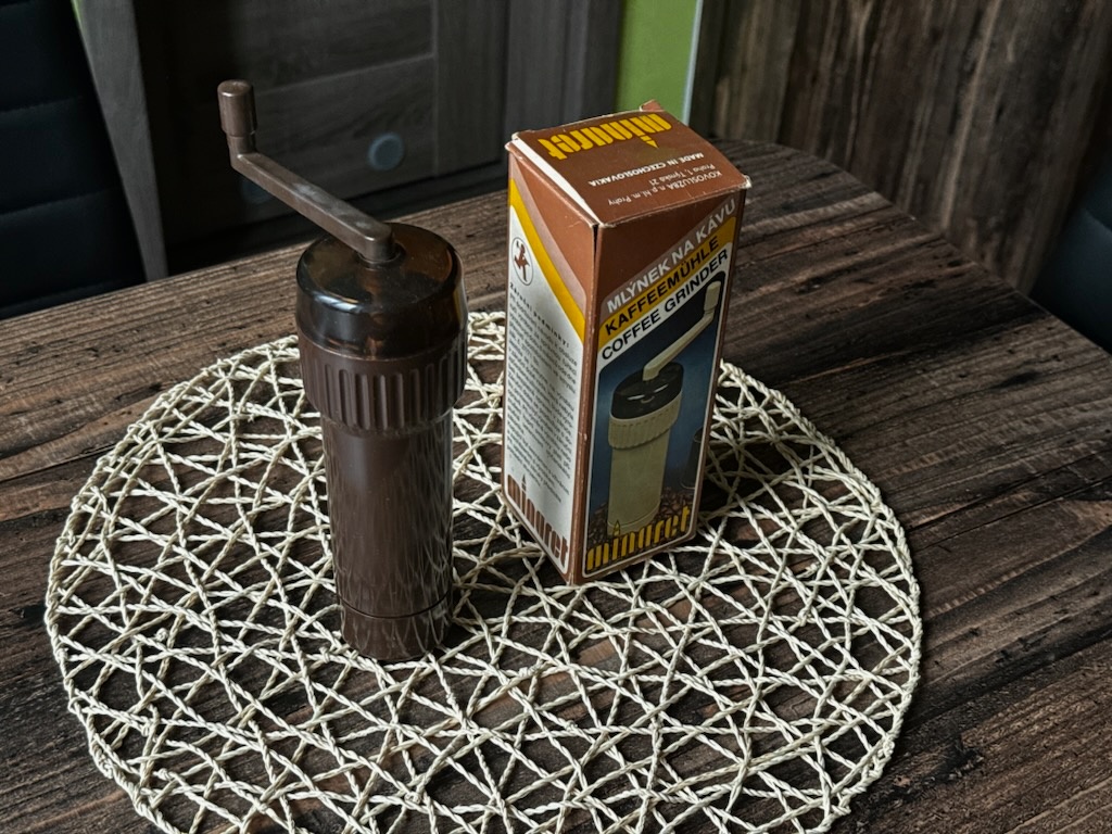 Mlynček na kávu