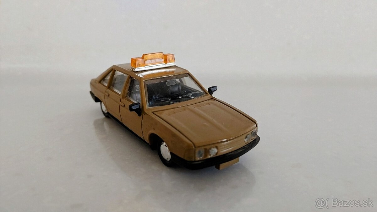 Tatra 613 / 623 montimetal