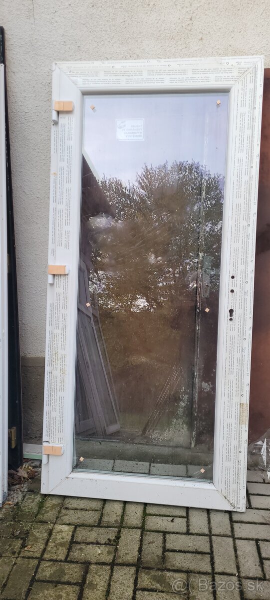 Plastové celosklenné vchodové dvere 100x210