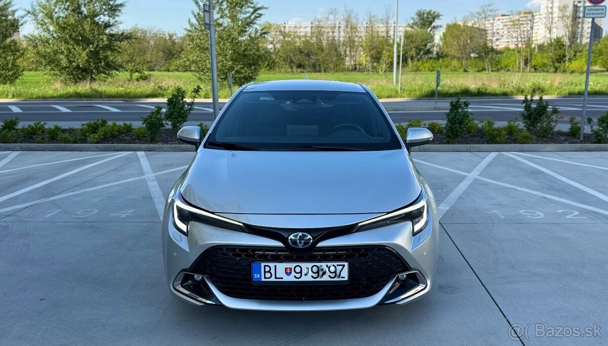 Toyota Corolla Hatchback 1.8 Hybrid 140k e-CVT Style 2023