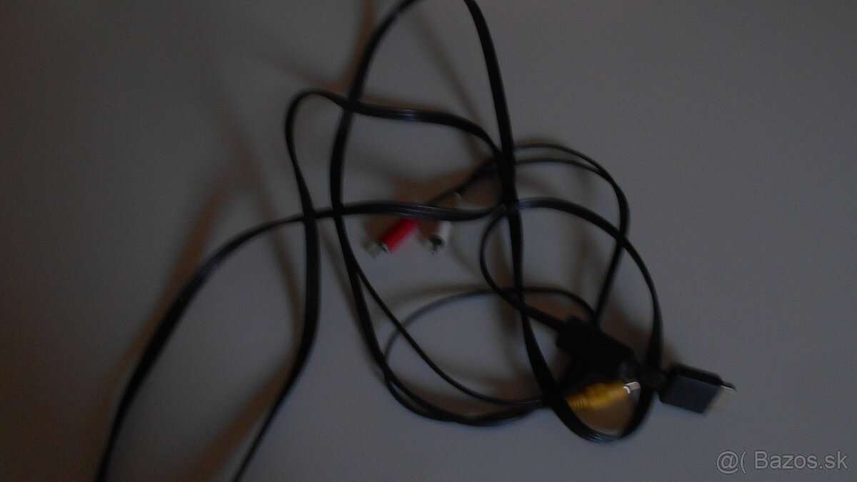 Darujem kábel k Playstation 1 SONY