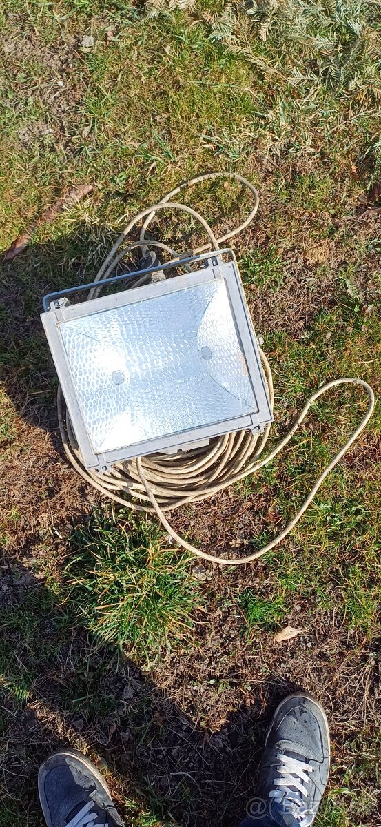 Stary halogen